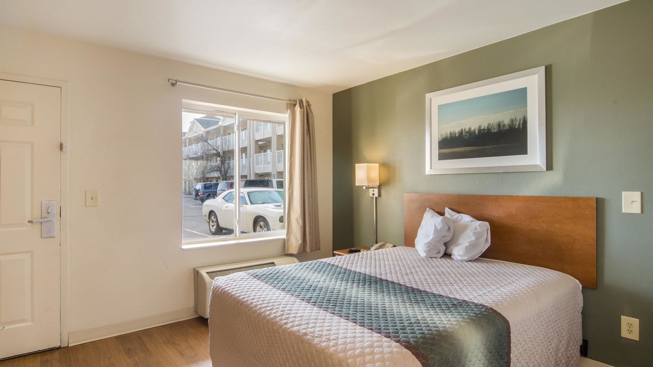 Photo of Bedroom in Aurora