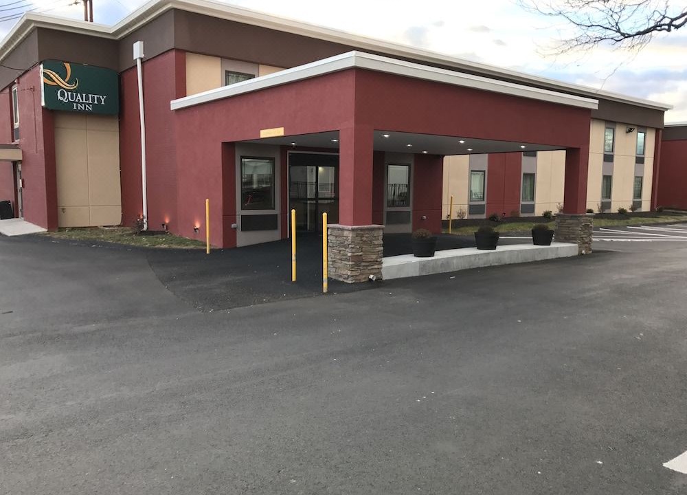Photo of Buildings in Reisterstown Station