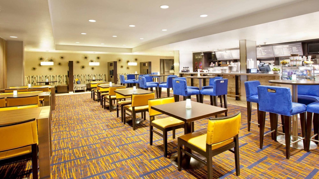 Photo of Livingroom in Music Row
