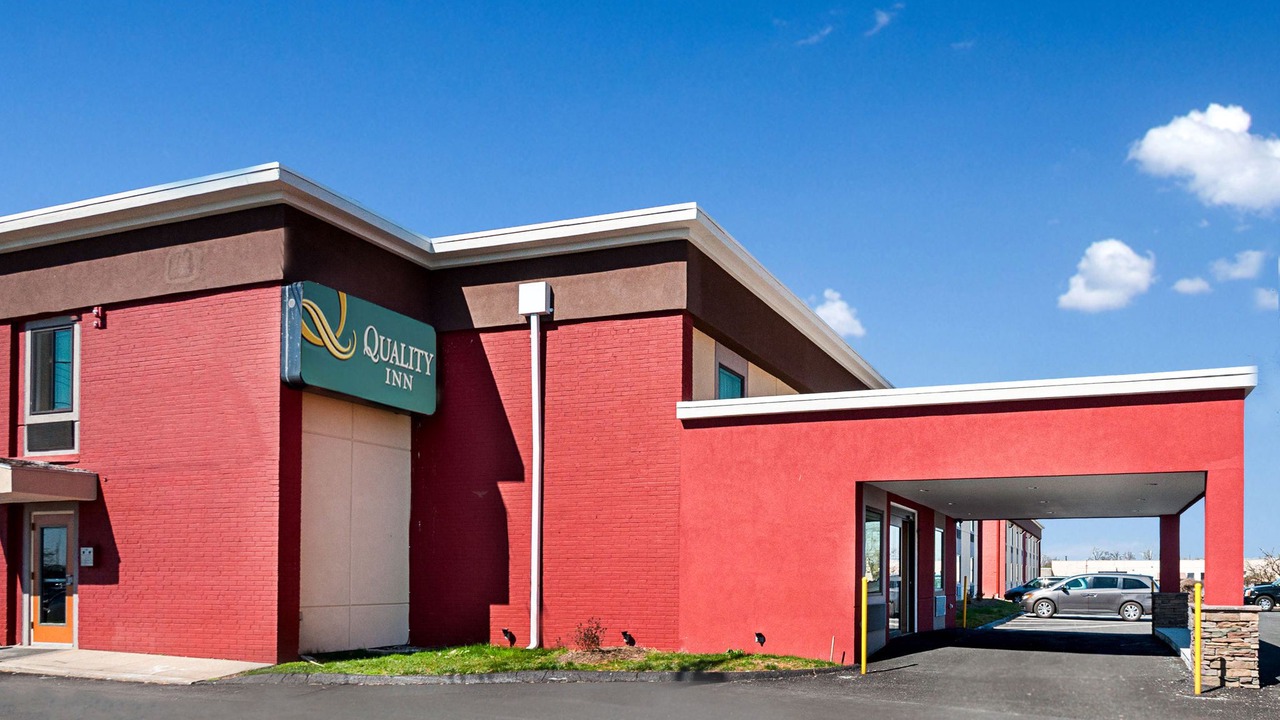 Photo of Buildings in Reisterstown Station
