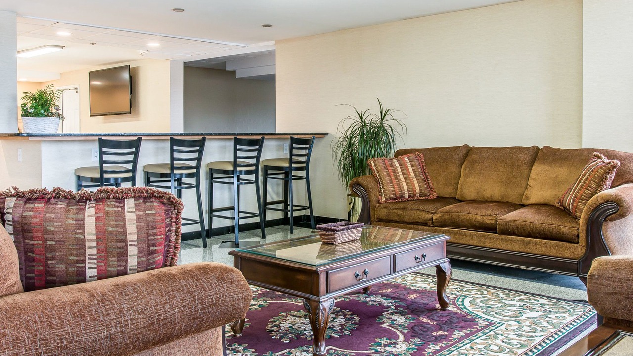 Photo of Livingroom in Kalamazoo