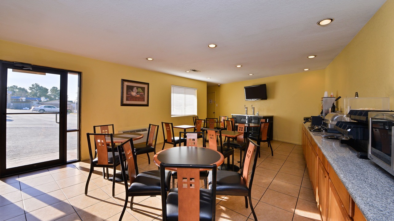 Photo of Livingroom in Center