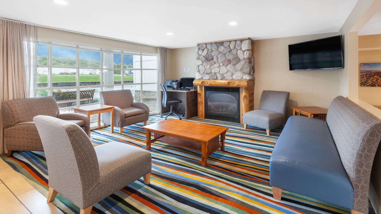 Photo of Livingroom in St Ignace