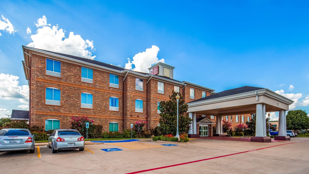 Photo of Buildings in Waxahachie