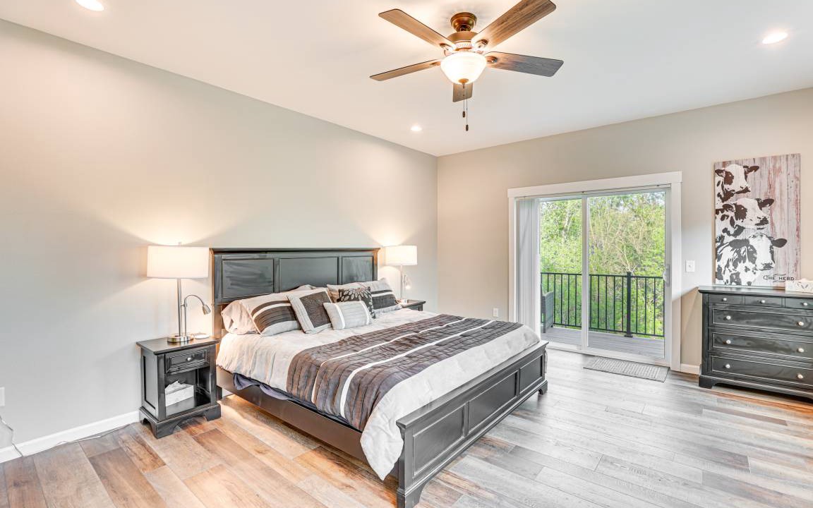 Photo of Bedroom in Lake Delton