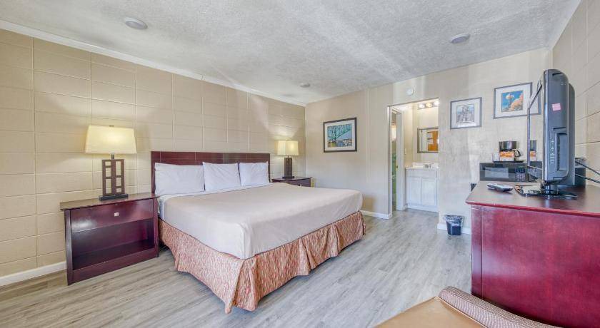 Photo of Bedroom in Oneida