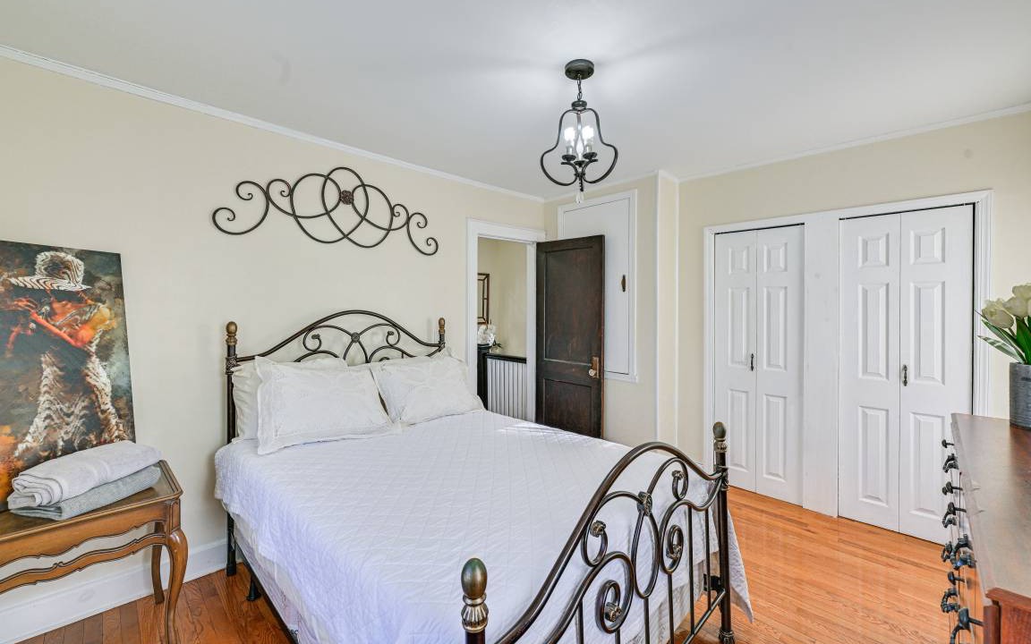 Photo of Bedroom in Valley Stream