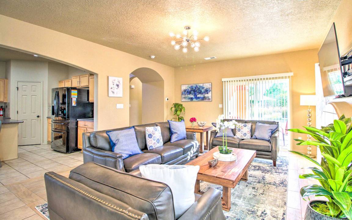 Photo of Livingroom in Mesa Del Sol Innovation Park
