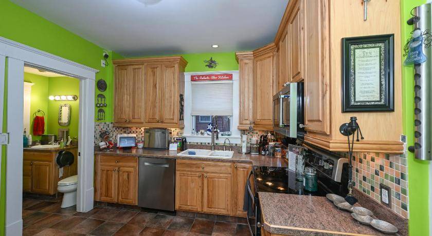 Photo of Kitchen in Highland Square