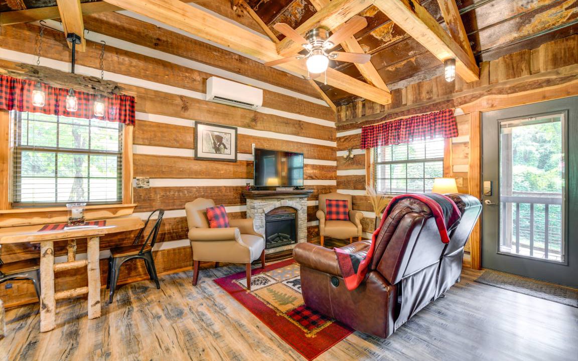 Photo of Livingroom in Cosby