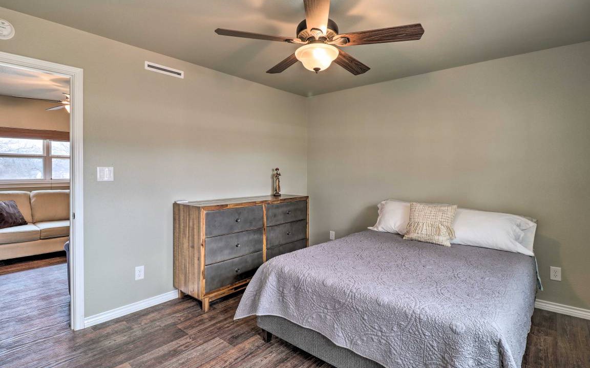 Photo of Bedroom in Tow