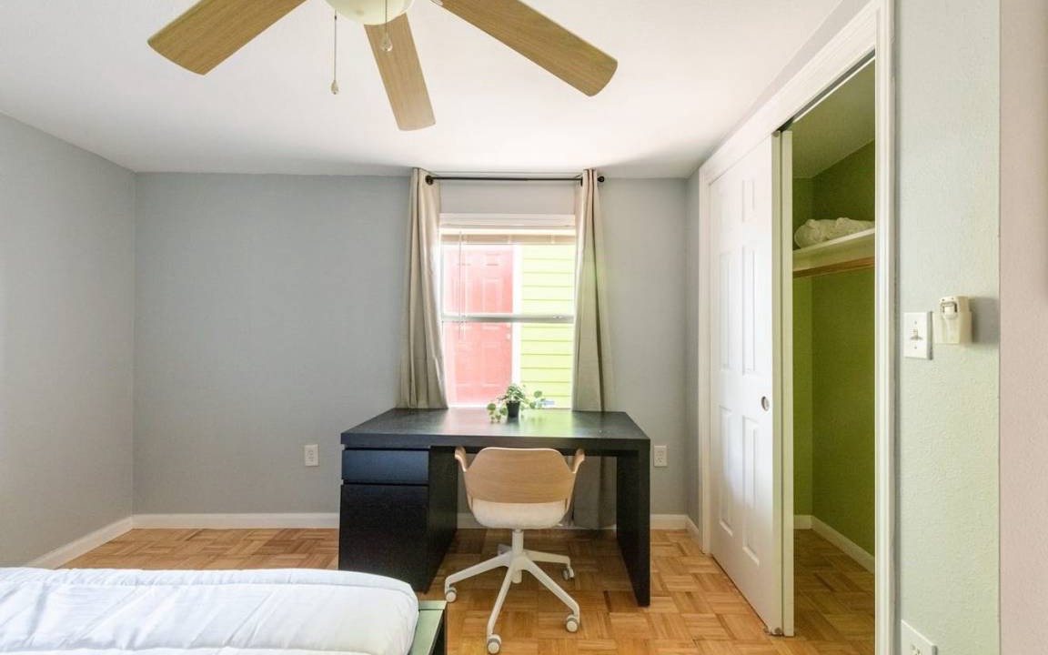 Photo of Bedroom in East Cesar Chavez