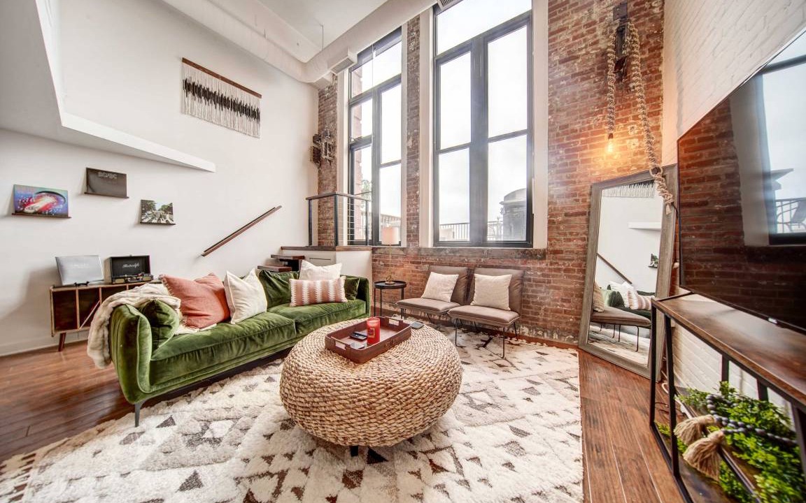 Photo of Livingroom in Downtown Cleveland