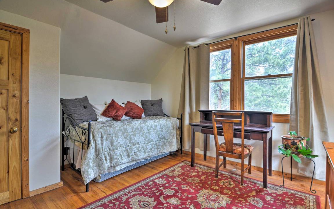 Photo of Bedroom in Lyons