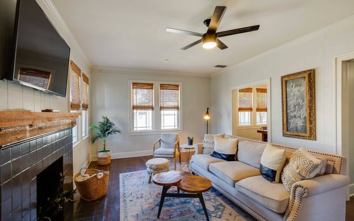 Photo of Livingroom in Tyler