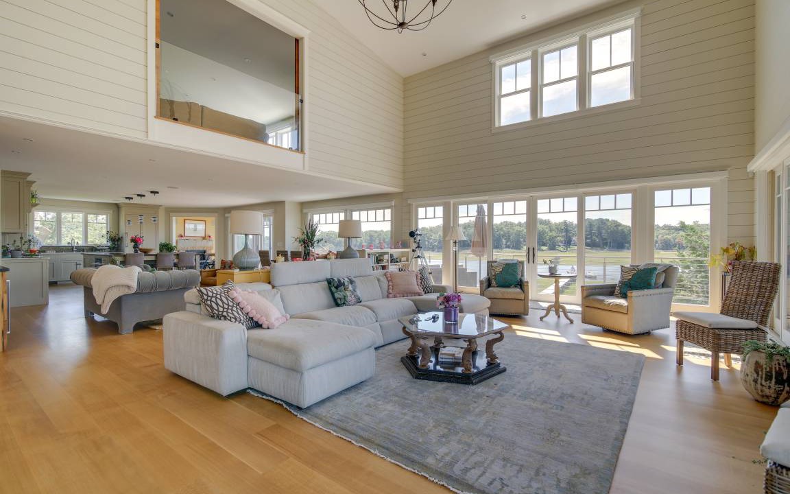 Photo of Livingroom in Minot