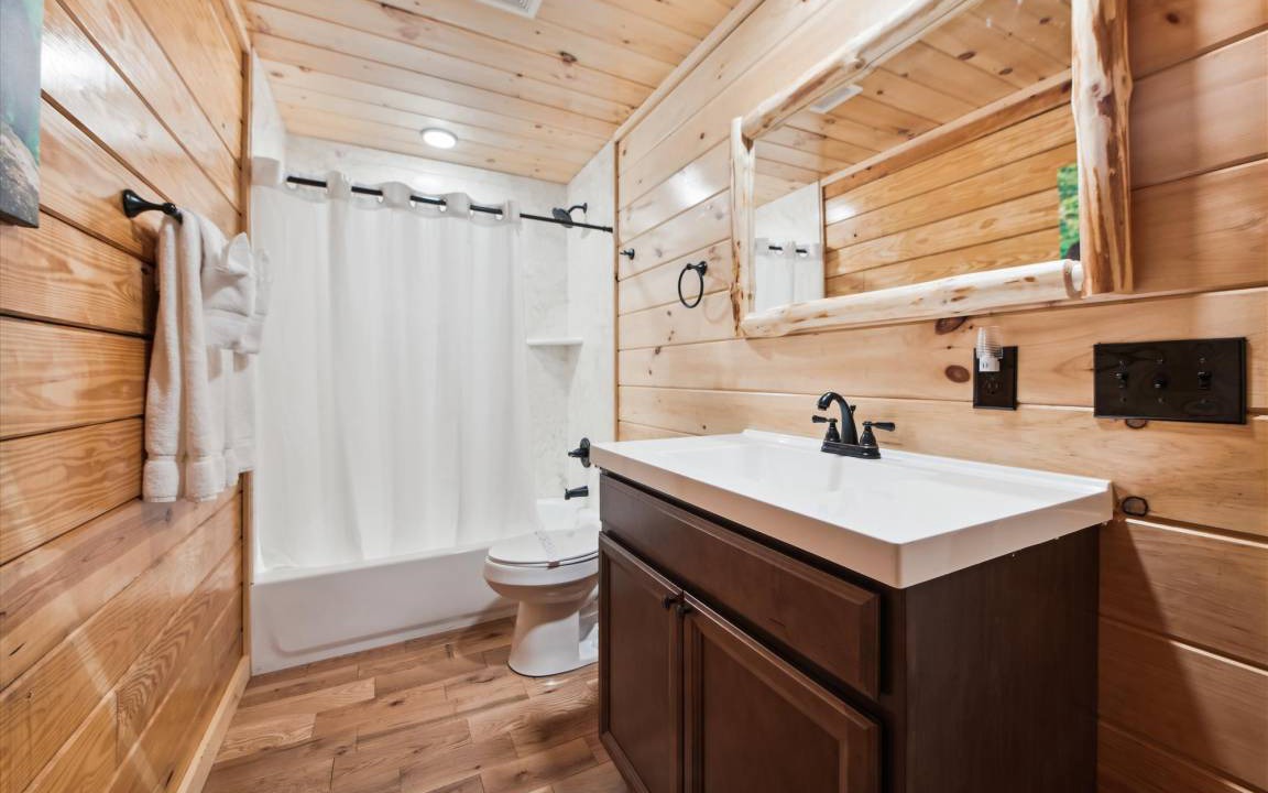 Photo of Others in White Oak Lodge