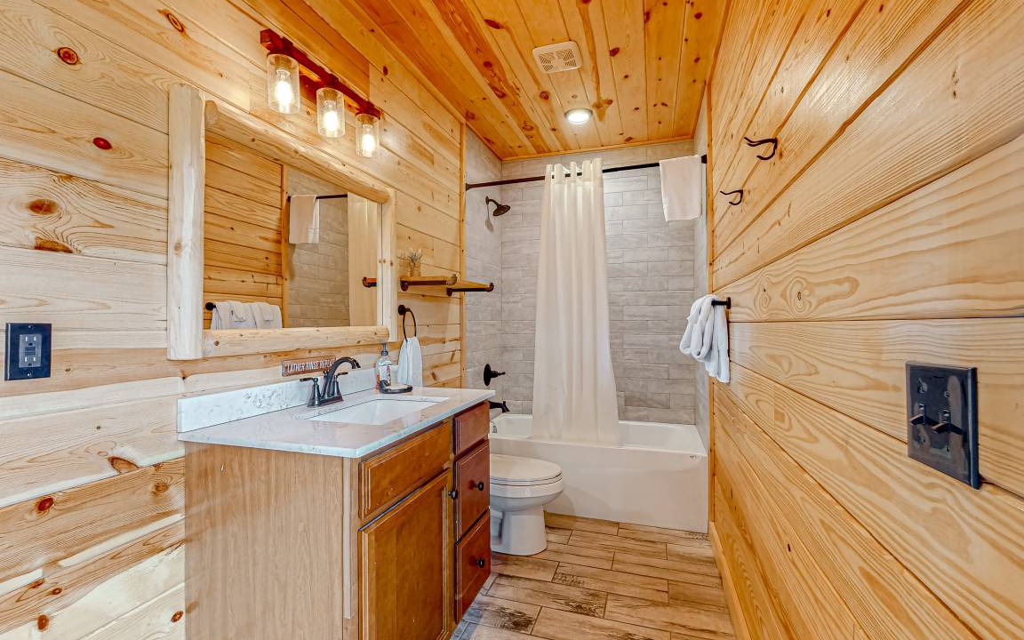 Photo of Others in White Oak Lodge