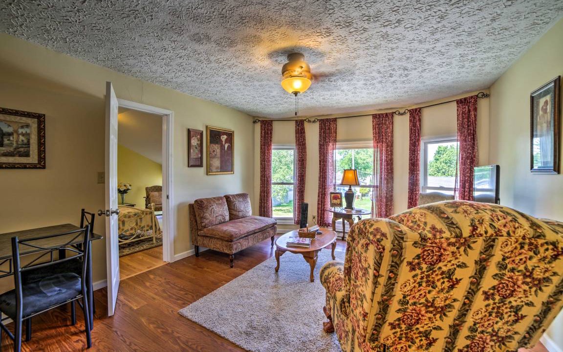 Photo of Livingroom in Geneva-on-the-Lake