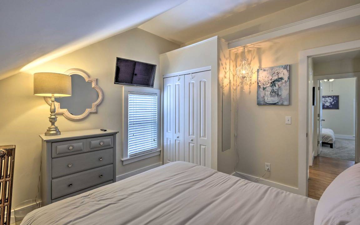 Photo of Bedroom in Warrensburg