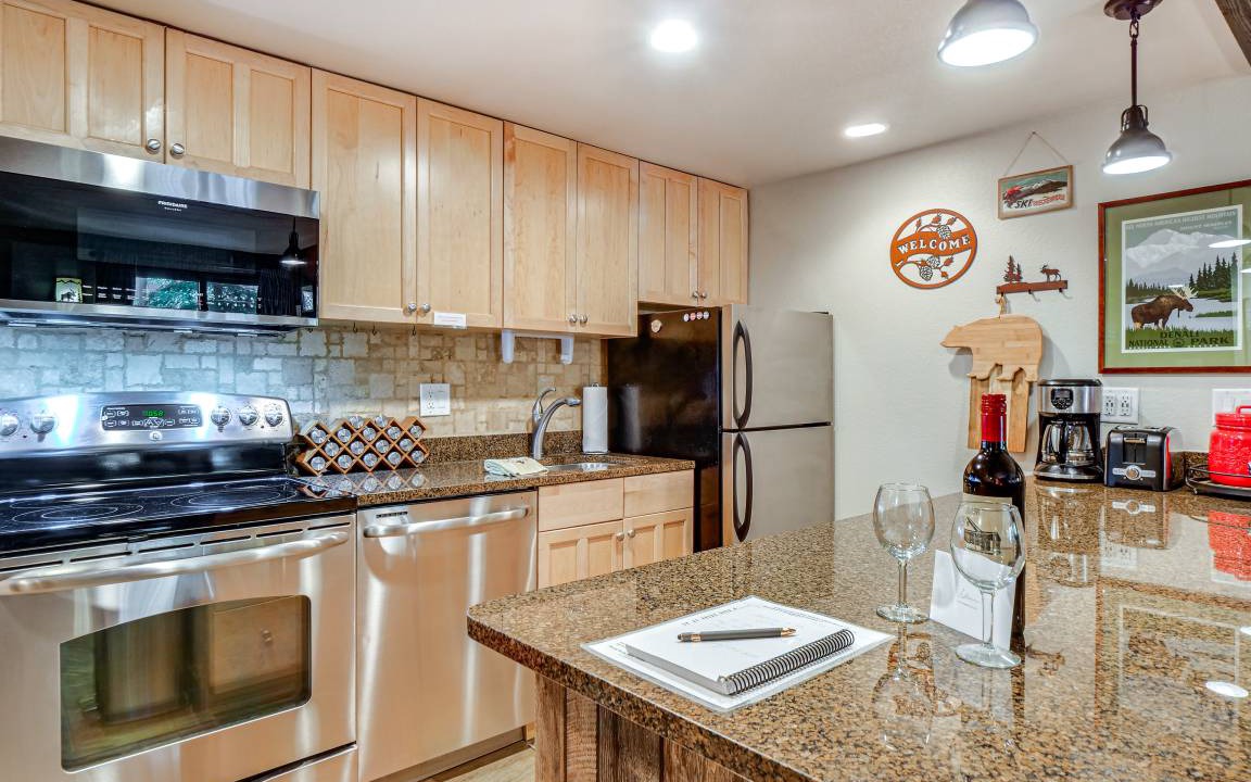 Photo of Kitchen in Peak 9