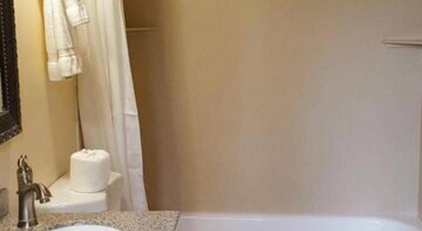 Photo of Bathroom in Cloudcroft
