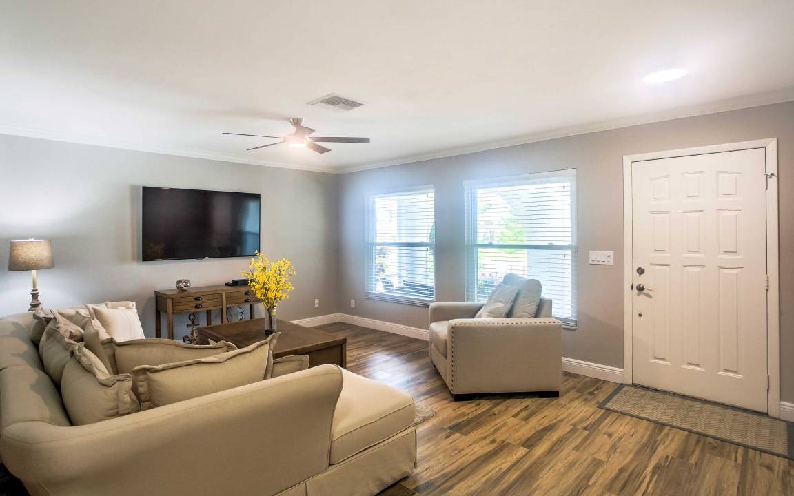 Photo of Livingroom in Naples Park