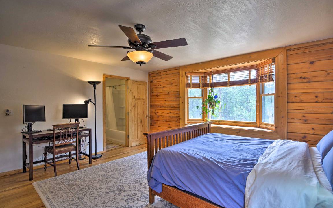 Photo of Bedroom in Lyons