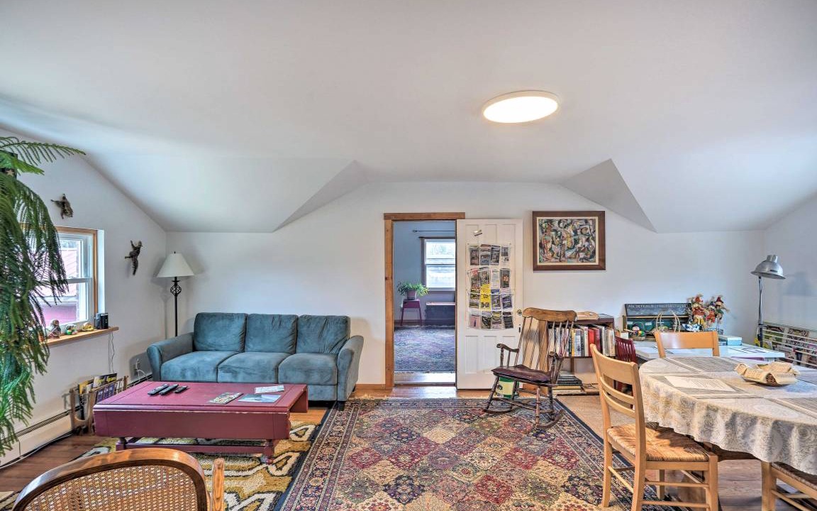 Photo of Livingroom in Saugerties