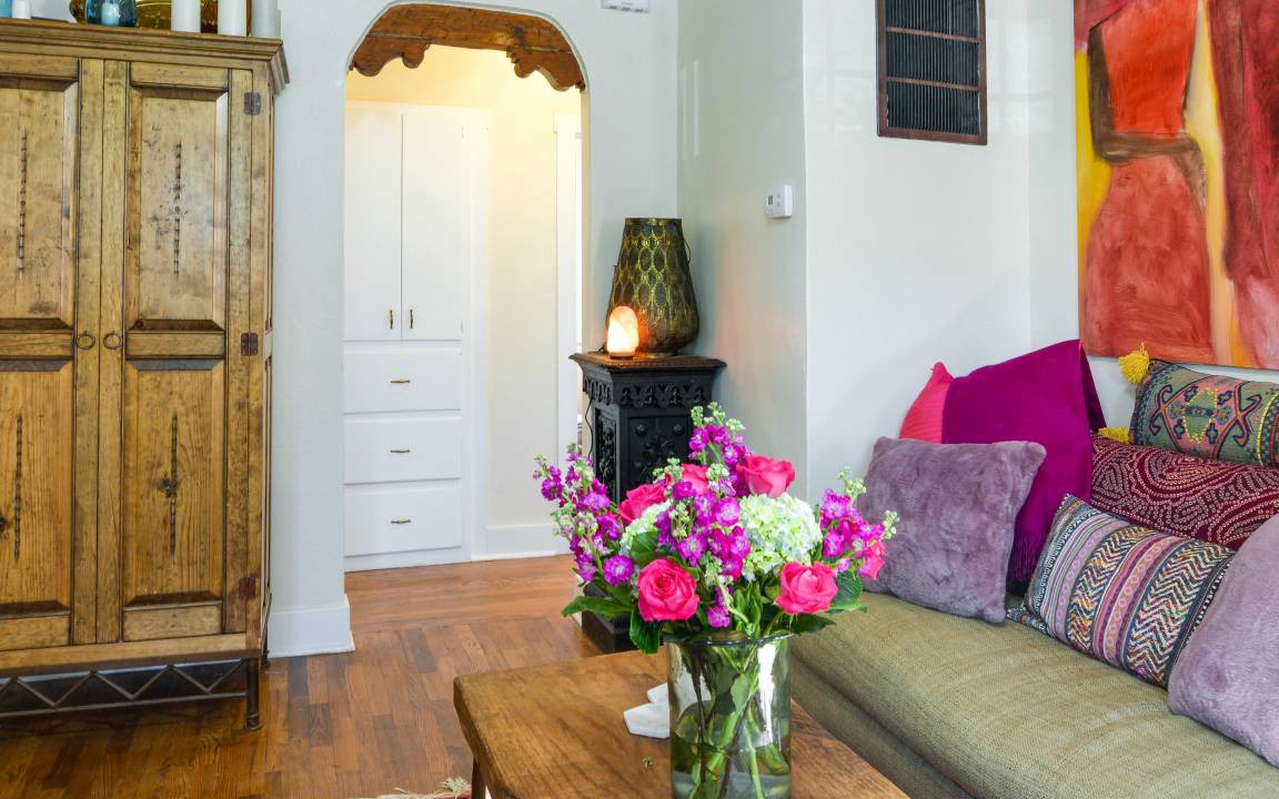 Photo of Livingroom in South Capitol