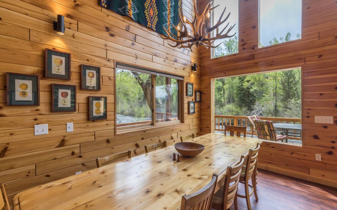 Photo of Livingroom in South Fork