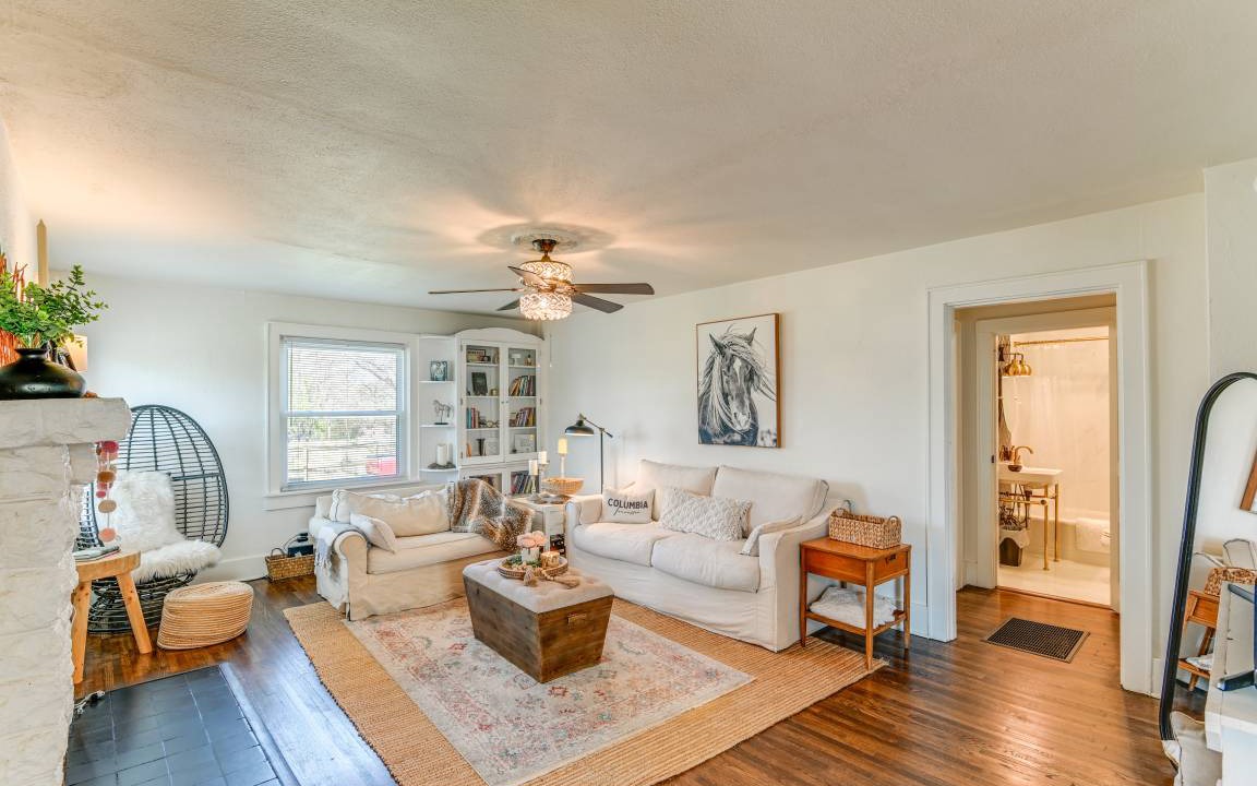 Photo of Livingroom in Columbia