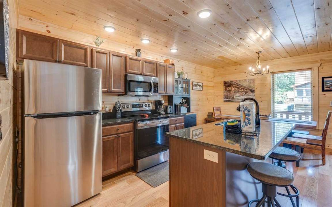 Photo of Kitchen in White Oak Lodge