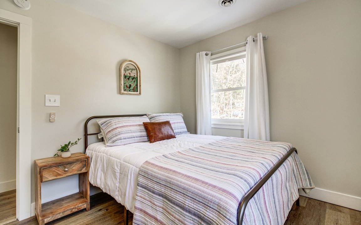 Photo of Bedroom in Lake George