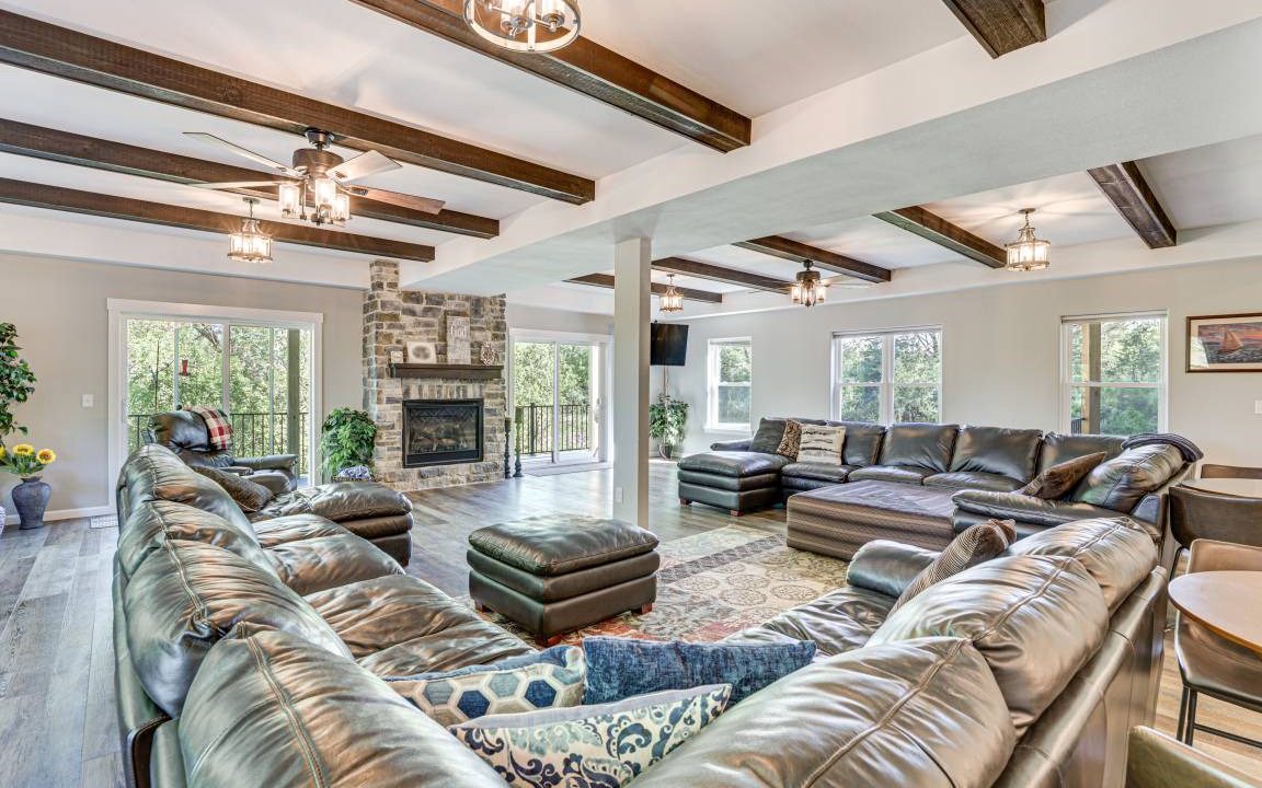 Photo of Livingroom in Lake Delton