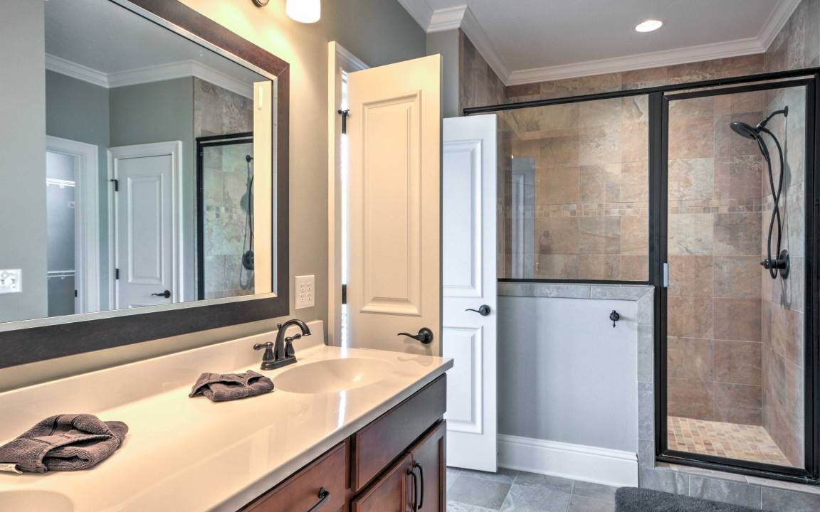 Photo of Bathroom in Reynolds Landing