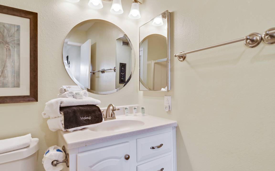 Photo of Bathroom in Ono Island