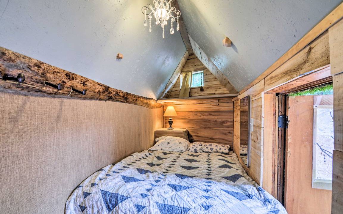 Photo of Bedroom in Long Valley Junction
