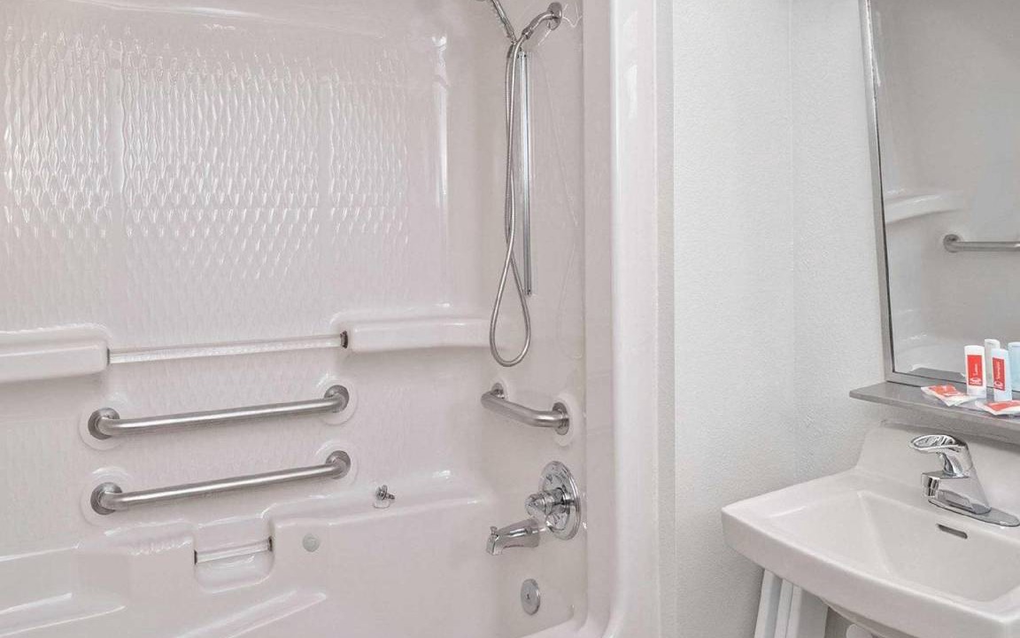 Photo of Bathroom in Shelbyville