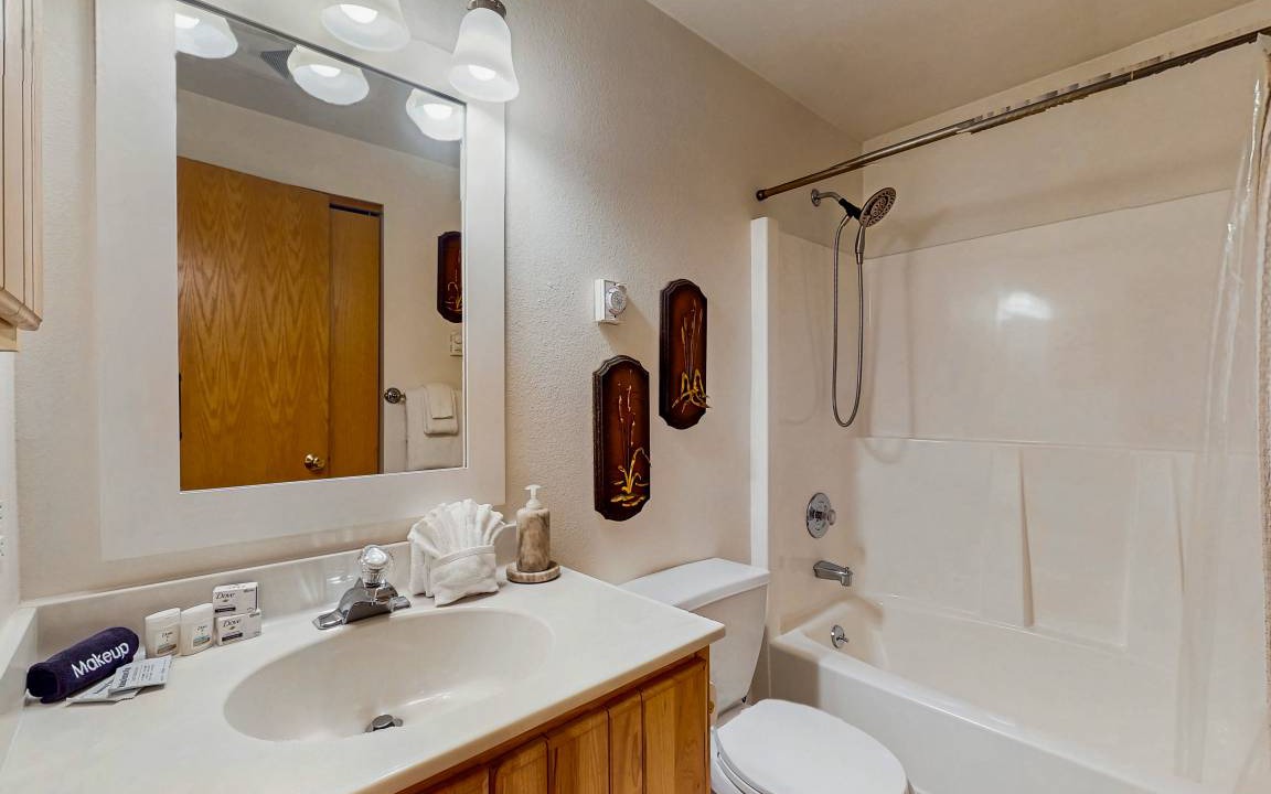 Photo of Bathroom in Gold Bar