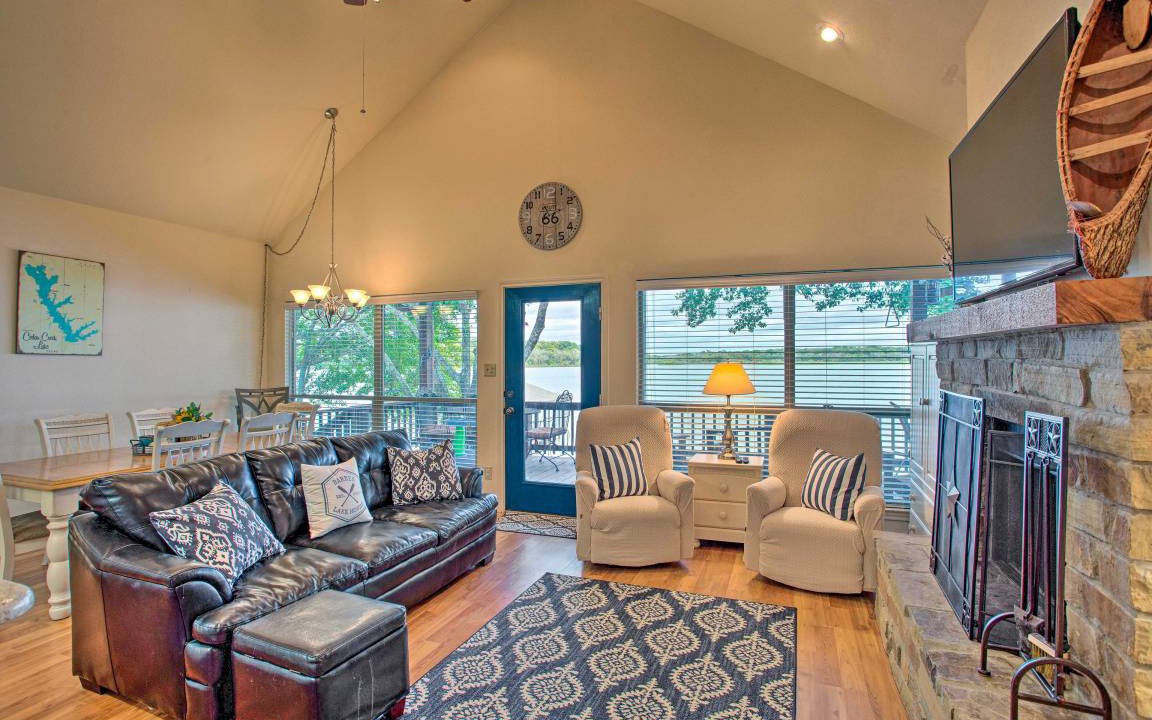 Photo of Livingroom in Log Cabin