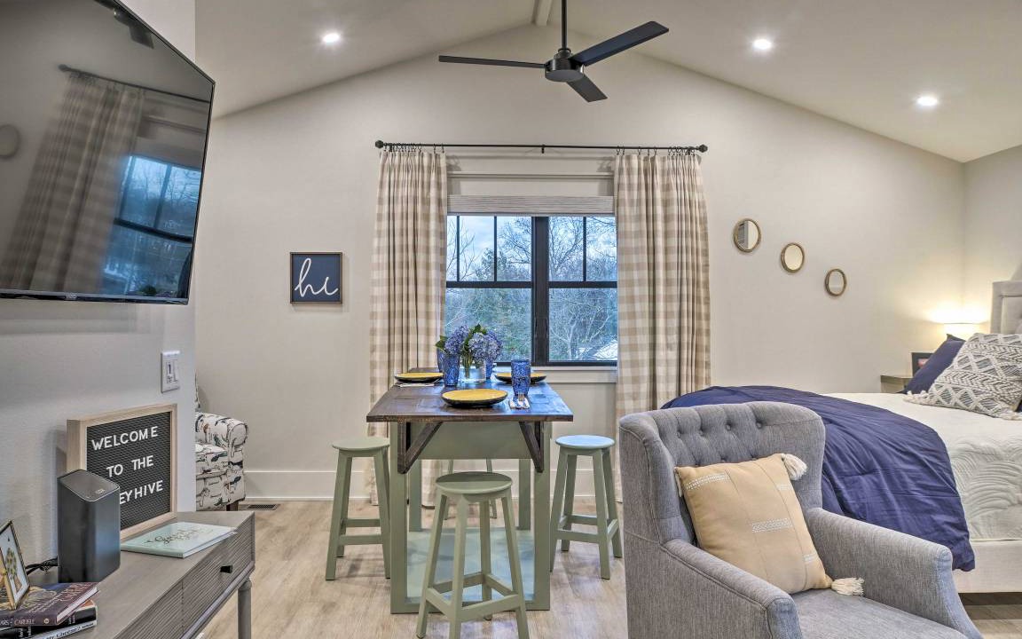 Photo of Bedroom in Downtown
