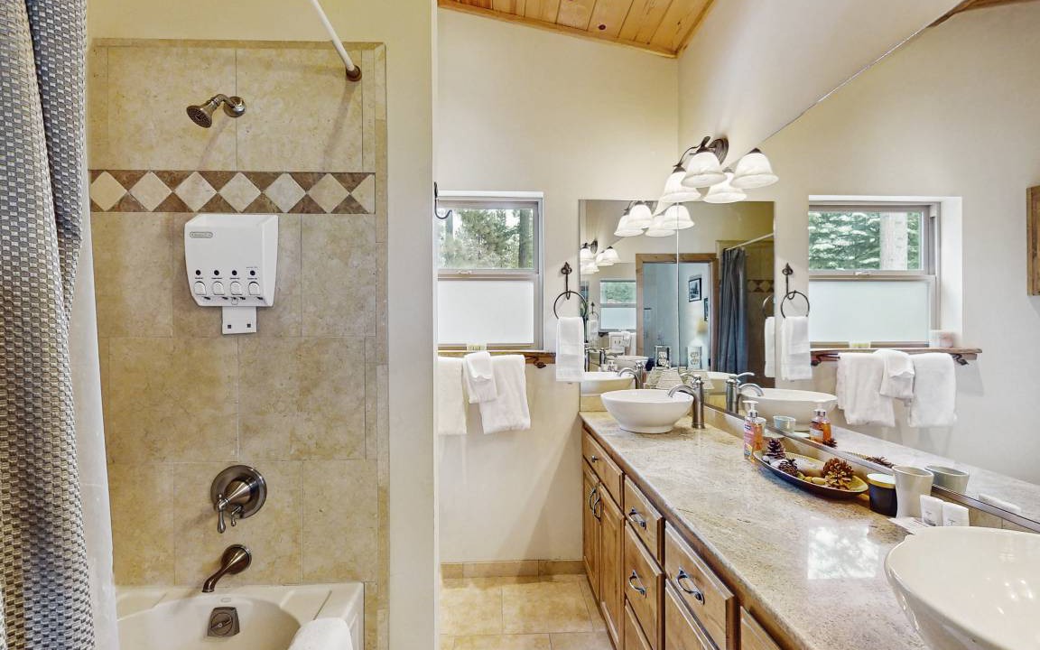 Photo of Bathroom in Lake Forest