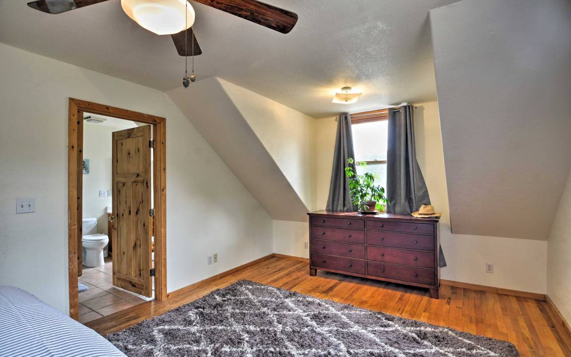 Photo of Bedroom in Lyons