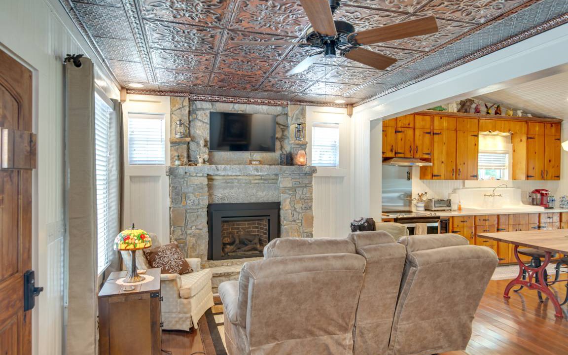 Photo of Livingroom in Lewisburg
