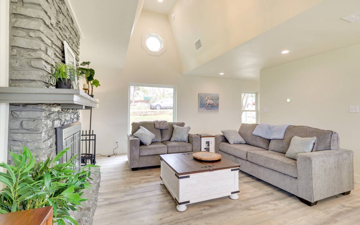 Photo of Livingroom in Burnet