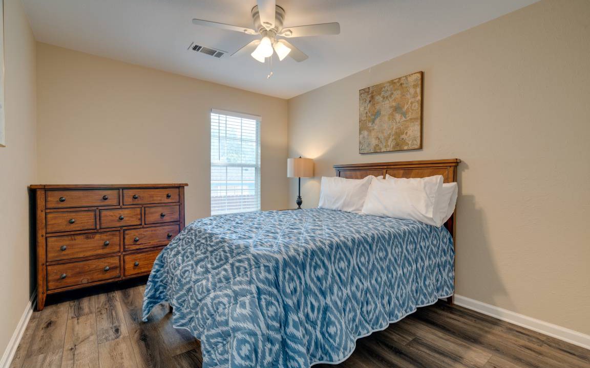 Photo of Bedroom in University Hills and Windsor Park