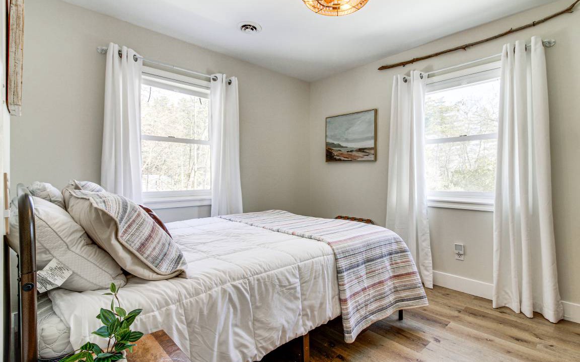 Photo of Bedroom in Lake George