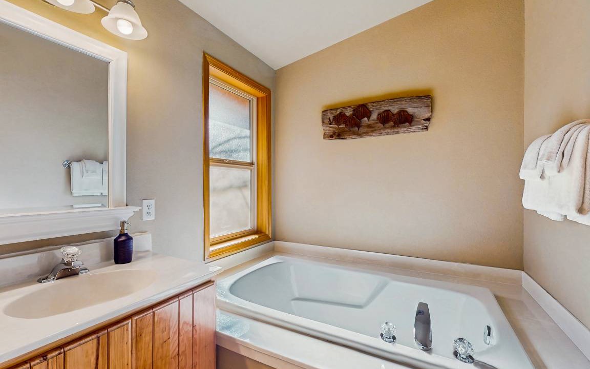 Photo of Bathroom in Gold Bar