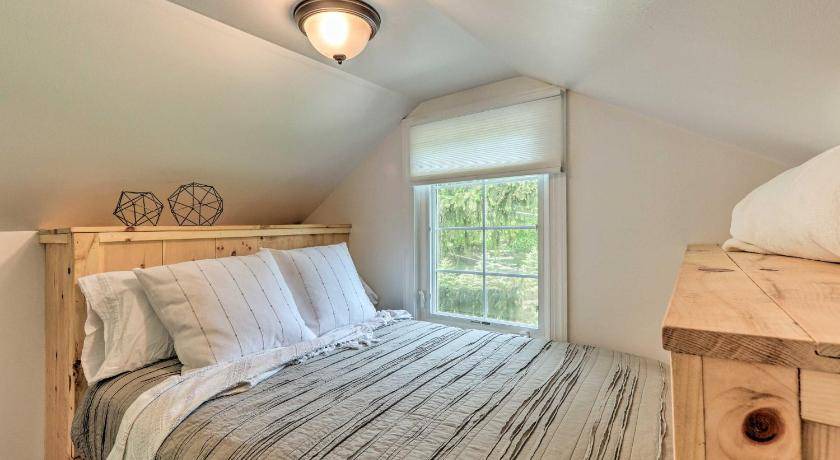 Photo of Bedroom in Millersburg